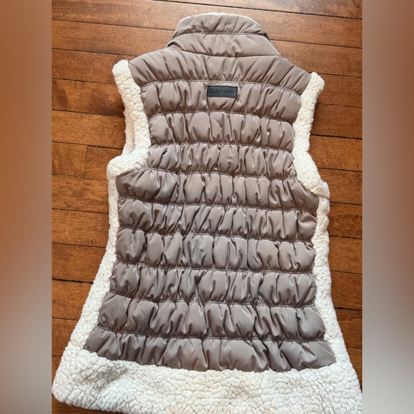 Calvin Klein Performance Sherpa  vest size small - Picture 9 of 12